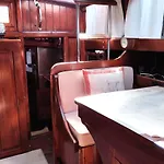 1983 Ботель